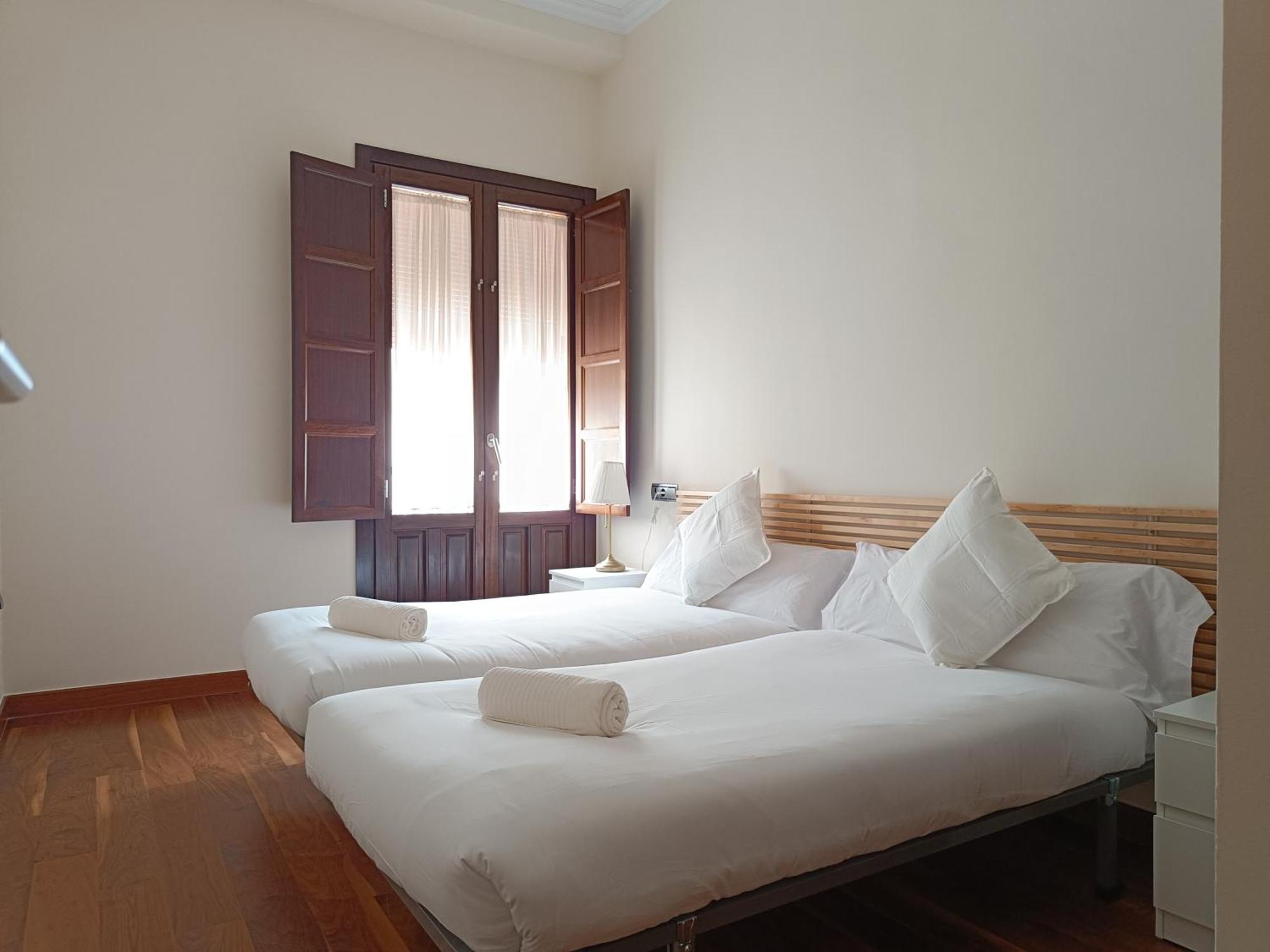 Apartamentos Palacio De Los Jeronimos グラナダ エクステリア 写真
